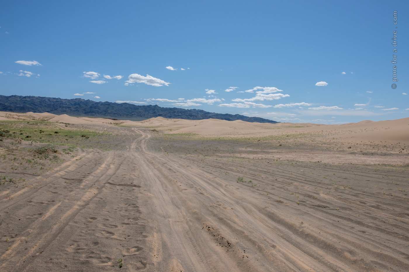 Sandpiste durch die Khongoryn Els, Mongolei