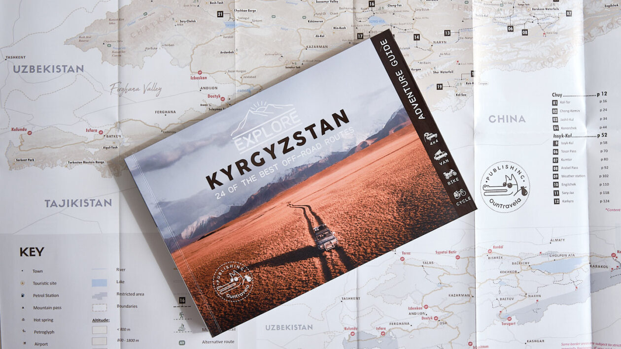OunTravela Explore Kirgistan Trackbook und A2 Karte